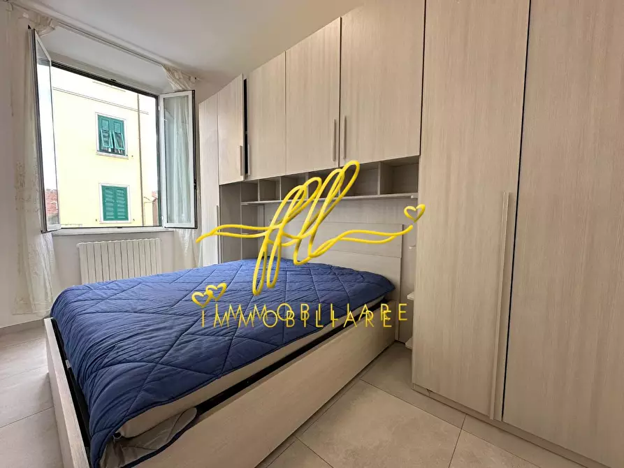 Immagine 8 di Appartamento in vendita  a Livorno