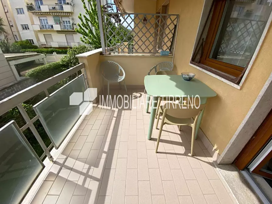 Immagine 24 di Appartamento in affitto  a Massa