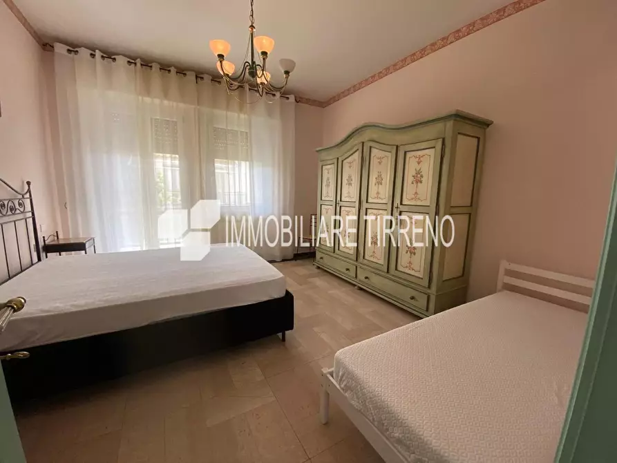 Immagine 12 di Appartamento in affitto  a Massa