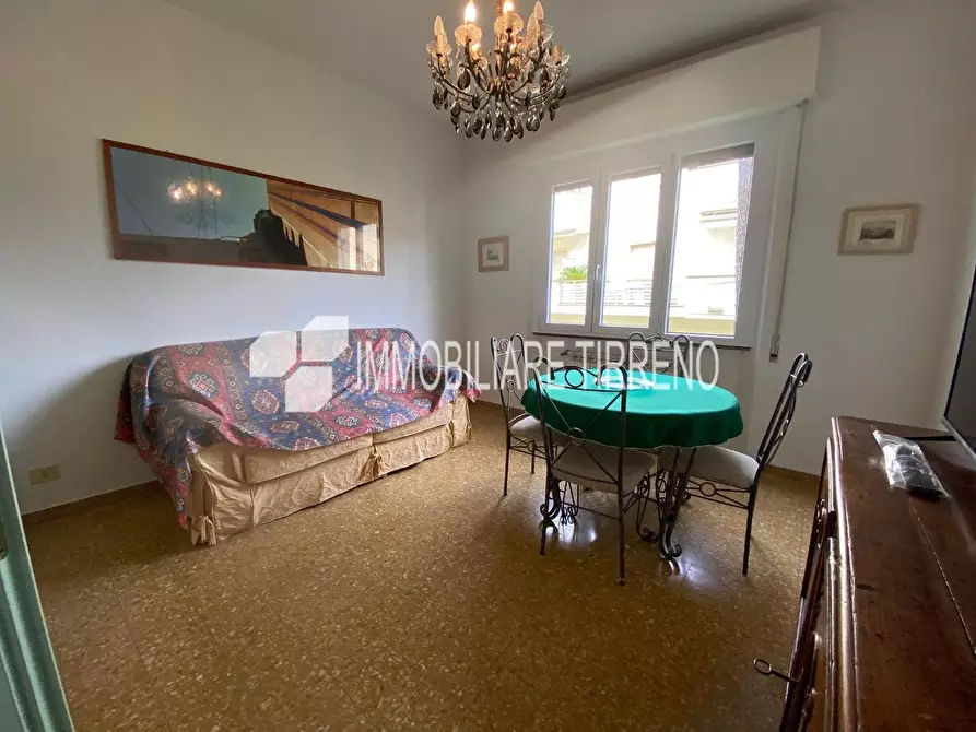 Immagine 19 di Appartamento in affitto  a Massa