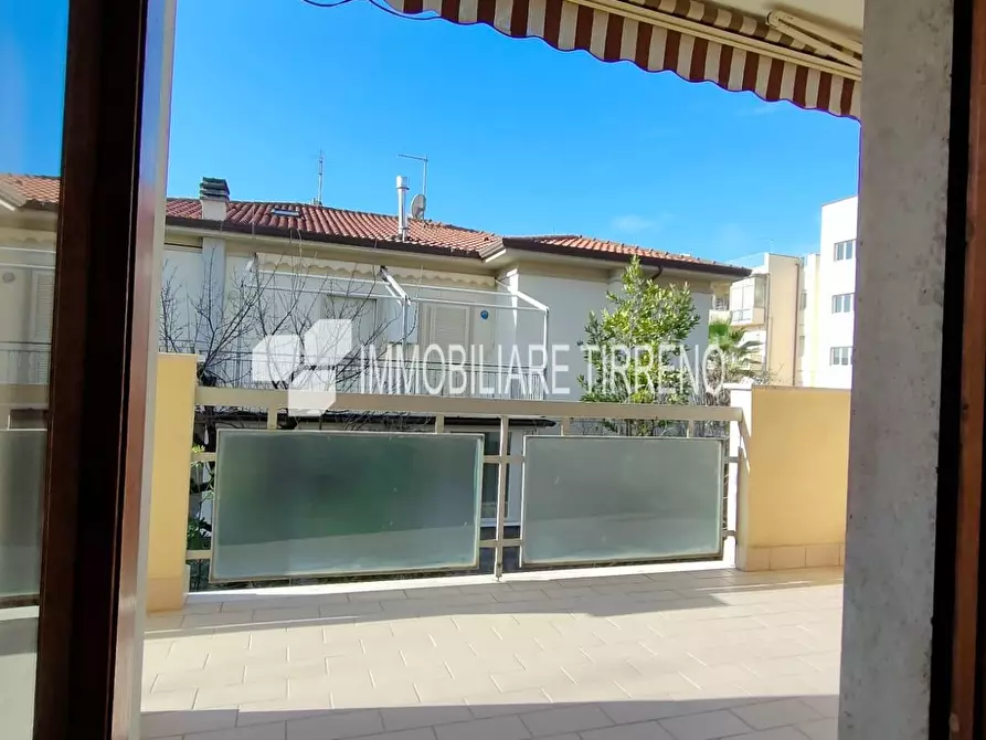 Immagine 3 di Appartamento in affitto  a Massa