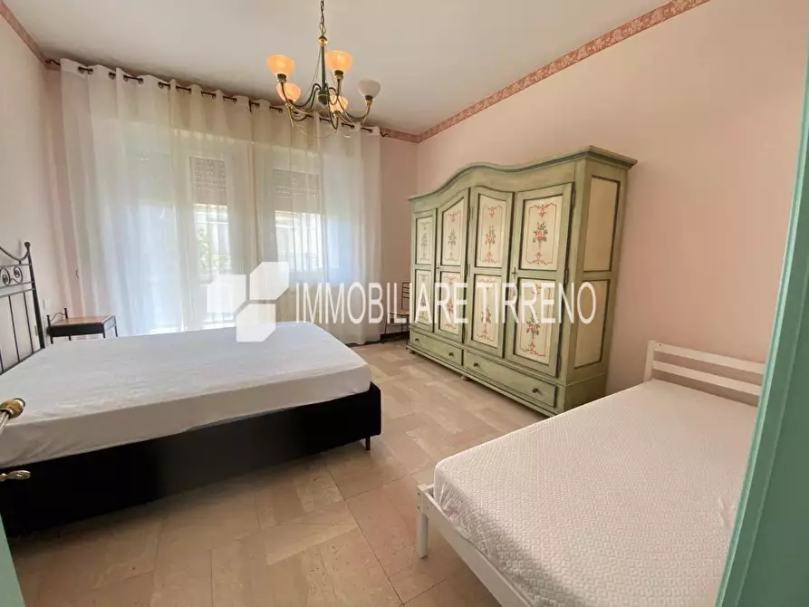 Immagine 14 di Appartamento in affitto  a Massa