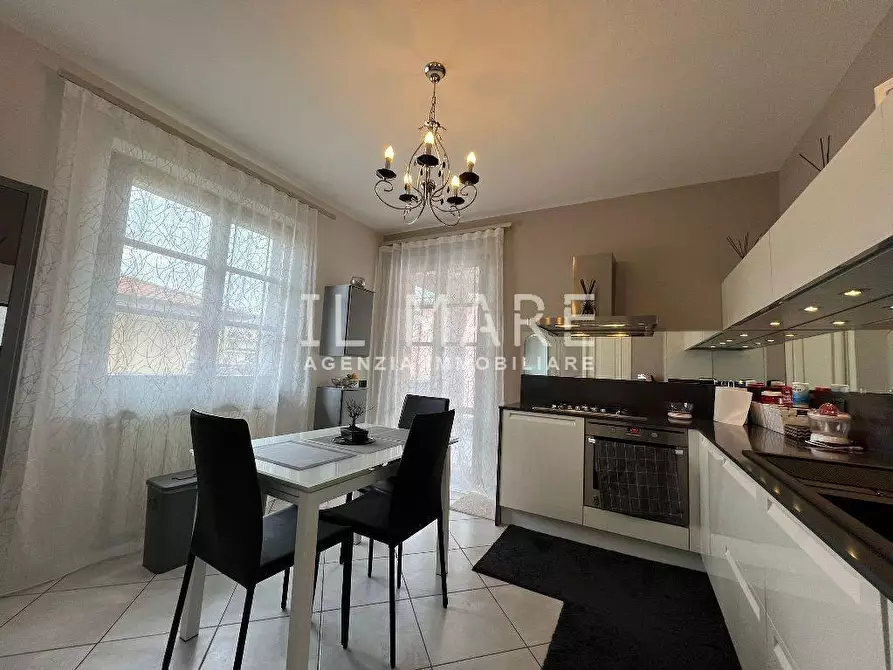 Immagine 8 di Appartamento in vendita  a Massa