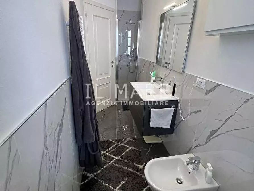 Immagine 16 di Appartamento in vendita  a Massa