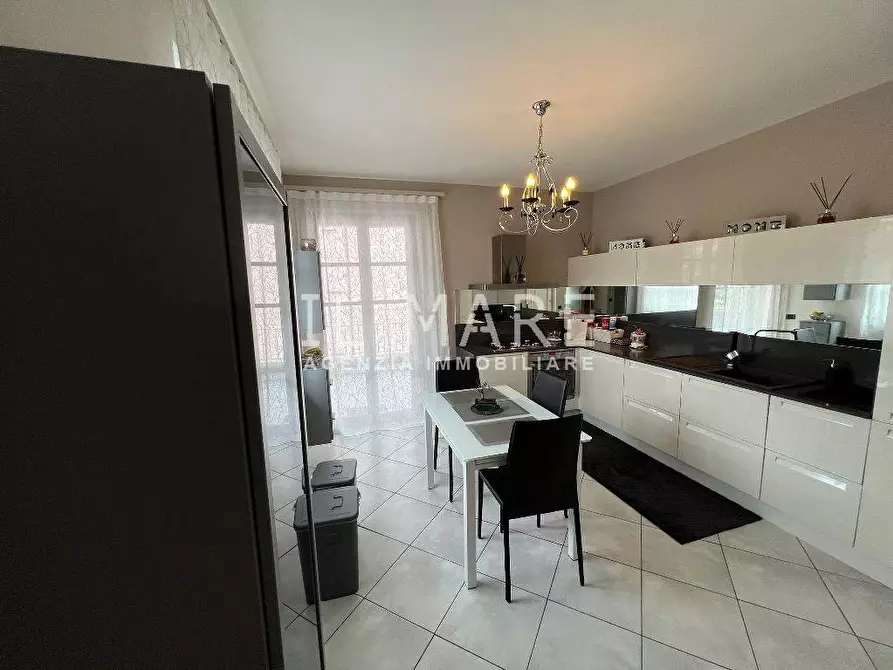 Immagine 6 di Appartamento in vendita  a Massa