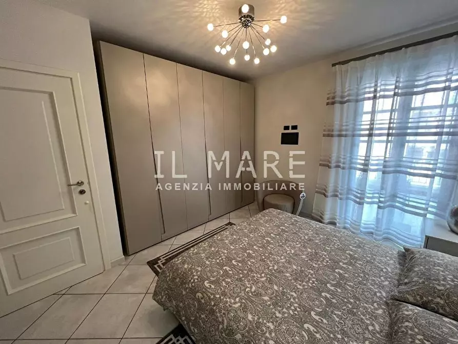 Immagine 12 di Appartamento in vendita  a Massa