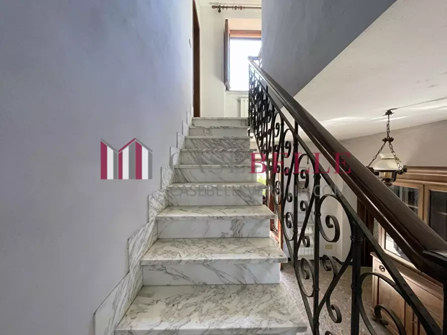 Immagine 17 di Casa bifamiliare in vendita  a Camaiore