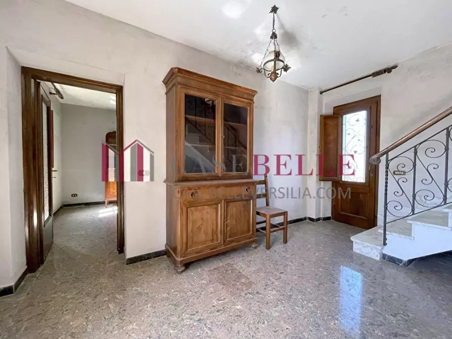 Immagine 1 di Casa bifamiliare in vendita  a Camaiore
