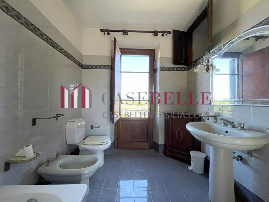 Immagine 37 di Casa bifamiliare in vendita  a Camaiore