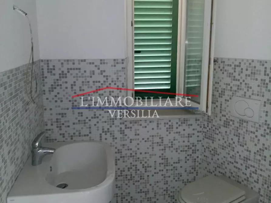 Immagine 15 di Villetta a schiera in vendita  a Carrara