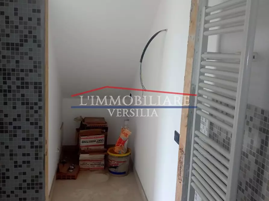 Immagine 8 di Villetta a schiera in vendita  a Carrara