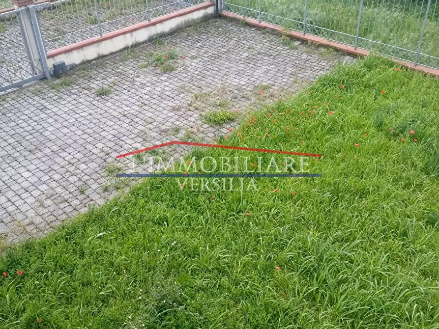 Immagine 20 di Villetta a schiera in vendita  a Carrara