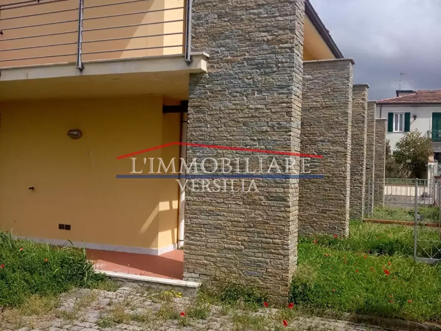 Immagine 3 di Villetta a schiera in vendita  a Carrara