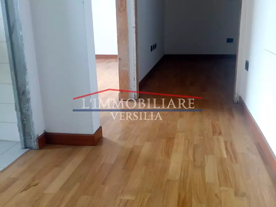 Immagine 21 di Villetta a schiera in vendita  a Carrara