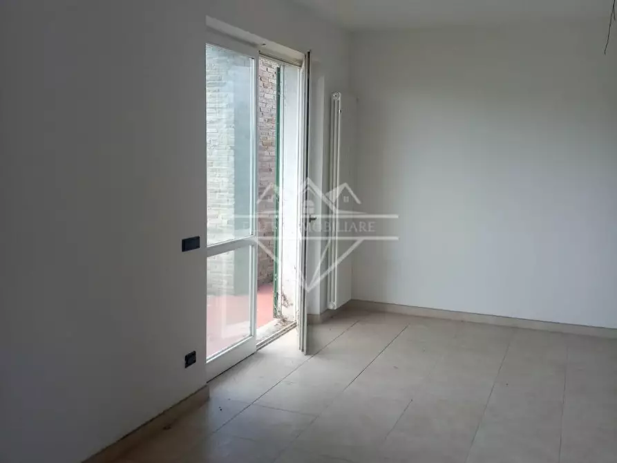 Immagine 10 di Villetta a schiera in vendita  a Carrara