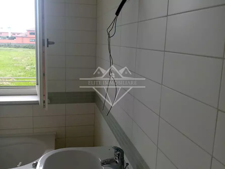 Immagine 7 di Villetta a schiera in vendita  a Carrara