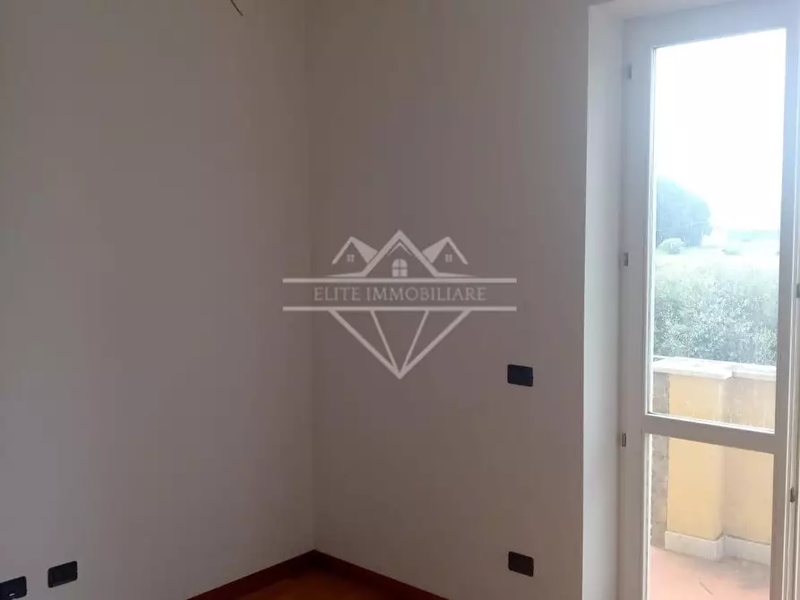 Immagine 24 di Villetta a schiera in vendita  a Carrara