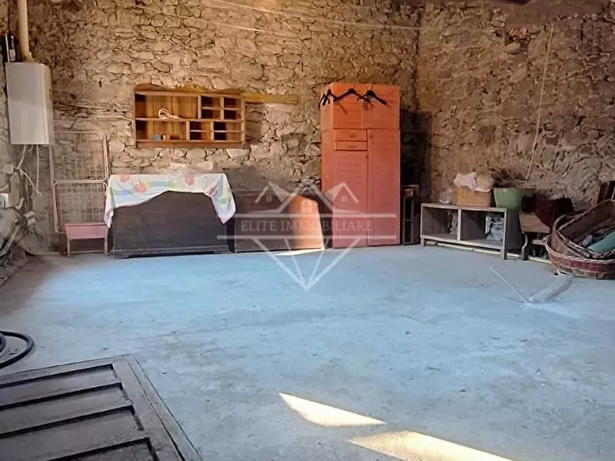 Immagine 26 di Appartamento in vendita  a Fivizzano