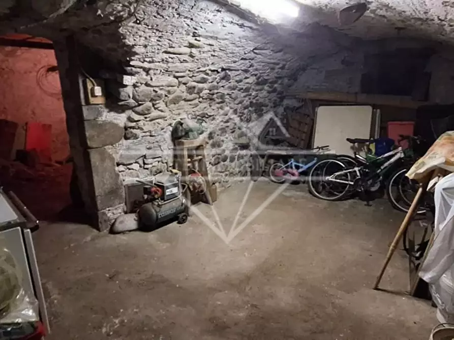 Immagine 28 di Appartamento in vendita  a Fivizzano