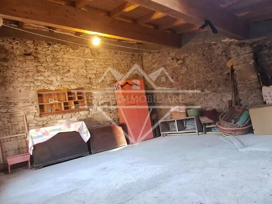 Immagine 27 di Appartamento in vendita  a Fivizzano