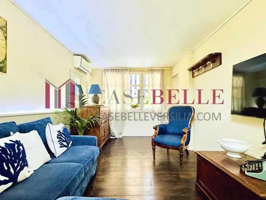 Immagine 1 di Casa semindipendente in affitto  a Forte Dei Marmi