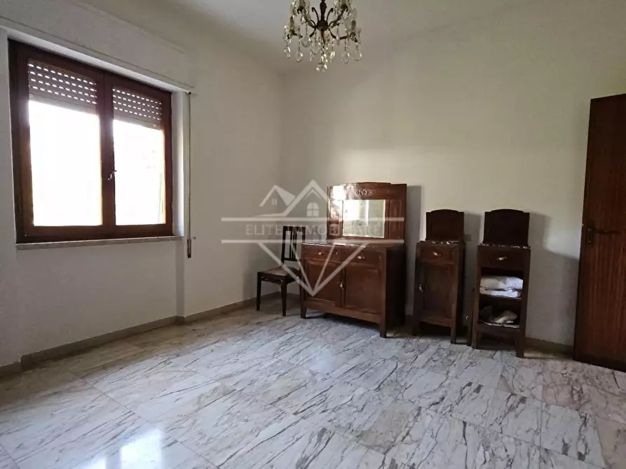 Immagine 4 di Appartamento in vendita  a Carrara