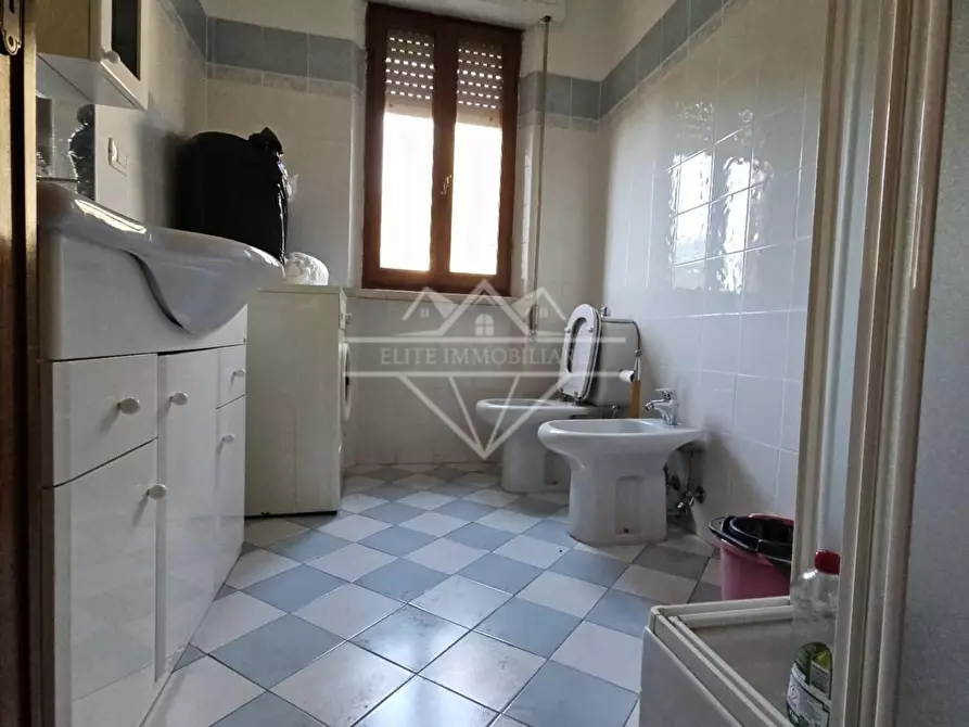 Immagine 8 di Appartamento in vendita  a Carrara