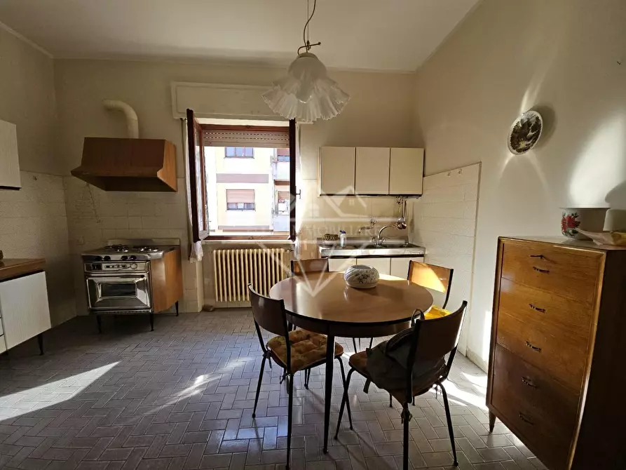 Immagine 11 di Appartamento in vendita  a Carrara