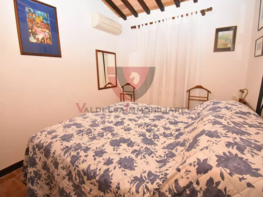 Immagine 15 di Appartamento in vendita  a San Gimignano