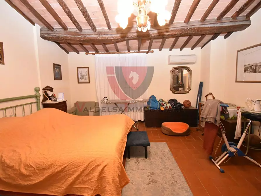 Immagine 22 di Appartamento in vendita  a San Gimignano