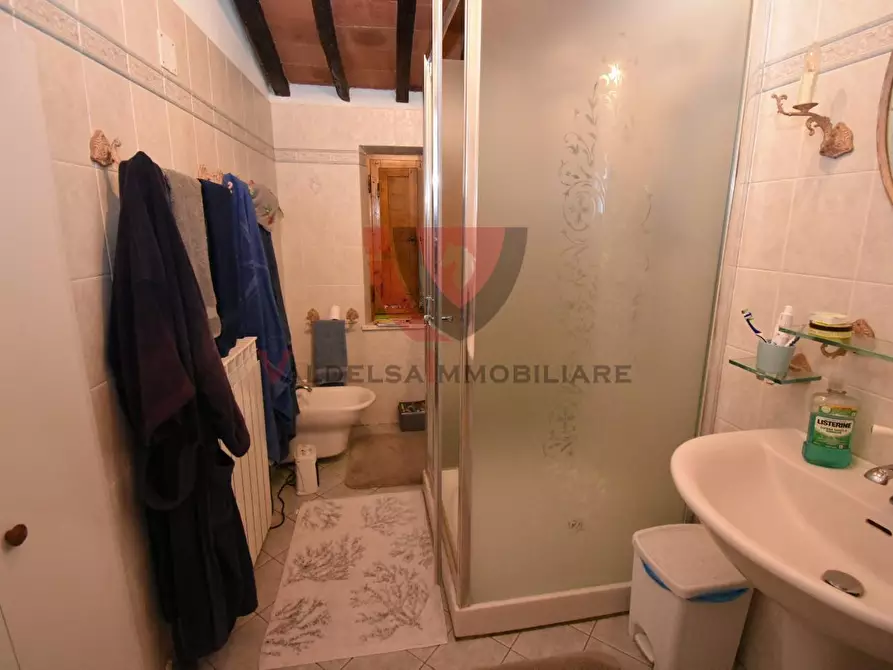 Immagine 25 di Appartamento in vendita  a San Gimignano