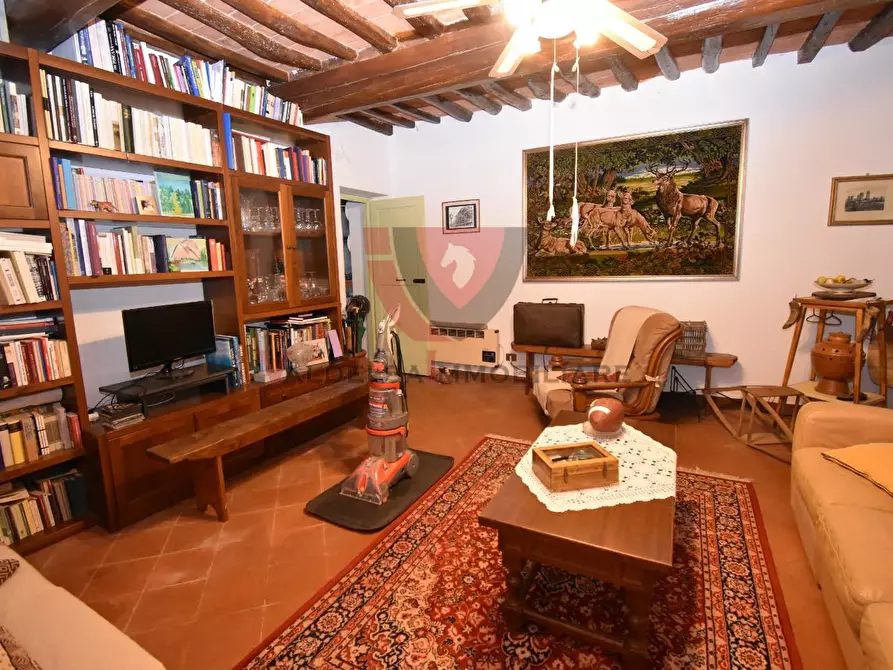 Immagine 11 di Appartamento in vendita  a San Gimignano