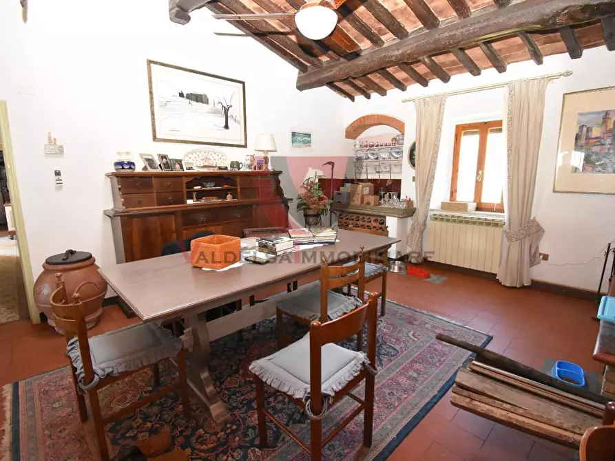 Immagine 5 di Appartamento in vendita  a San Gimignano