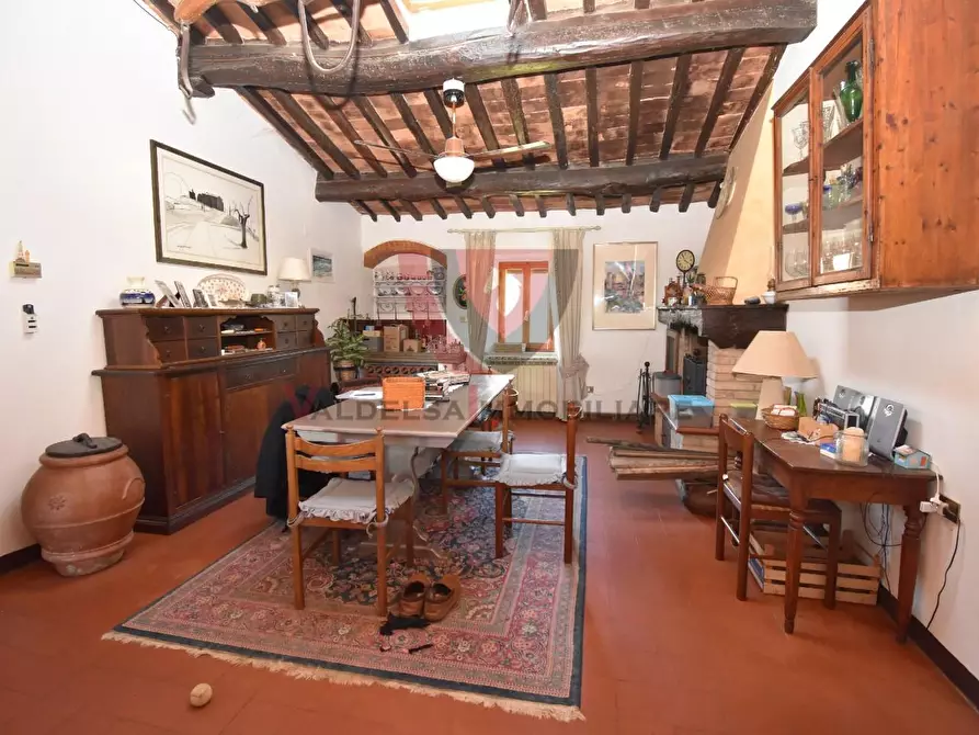 Immagine 4 di Appartamento in vendita  a San Gimignano