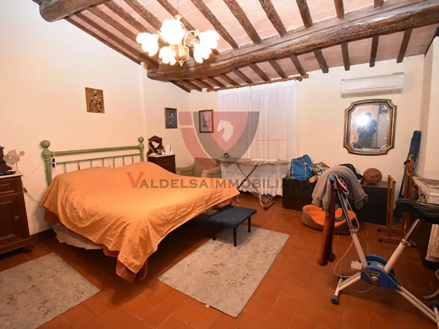 Immagine 23 di Appartamento in vendita  a San Gimignano