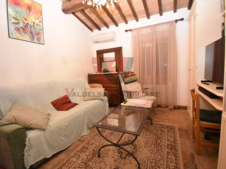 Immagine 17 di Appartamento in vendita  a San Gimignano