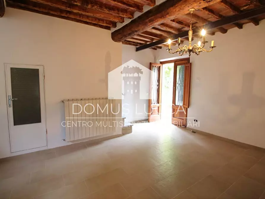 Immagine 1 di Terratetto in vendita  a Lucca