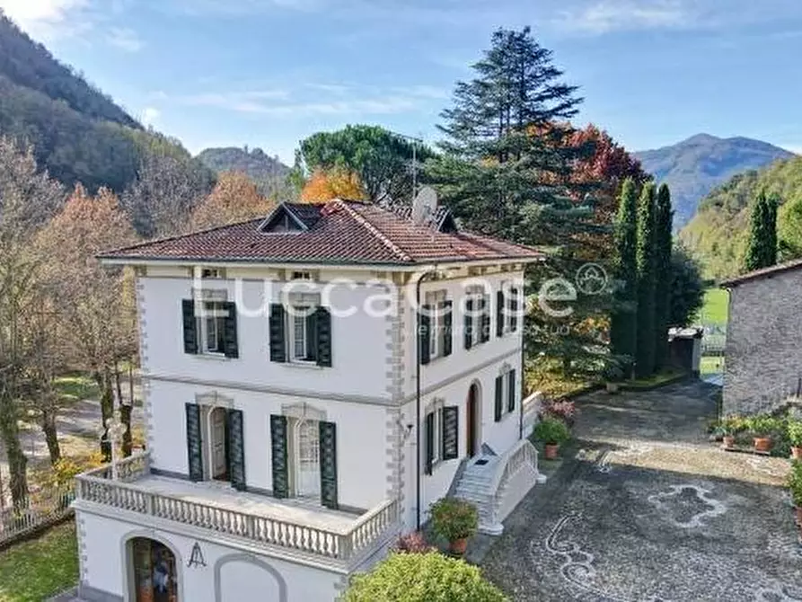 Immagine 16 di Villa in vendita  a Bagni Di Lucca