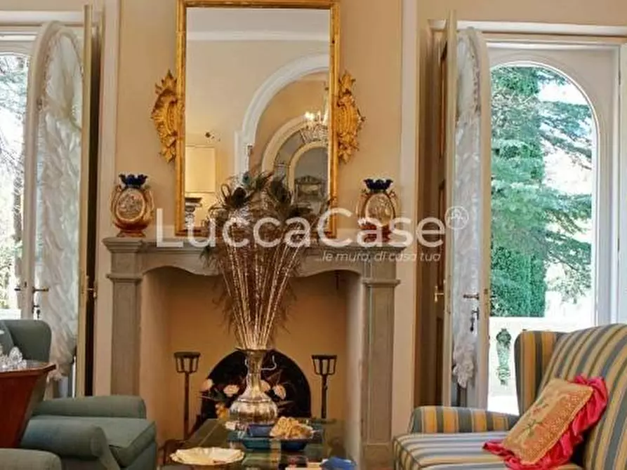 Immagine 4 di Villa in vendita  a Bagni Di Lucca