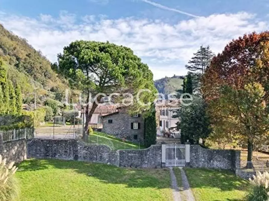 Immagine 21 di Villa in vendita  a Bagni Di Lucca