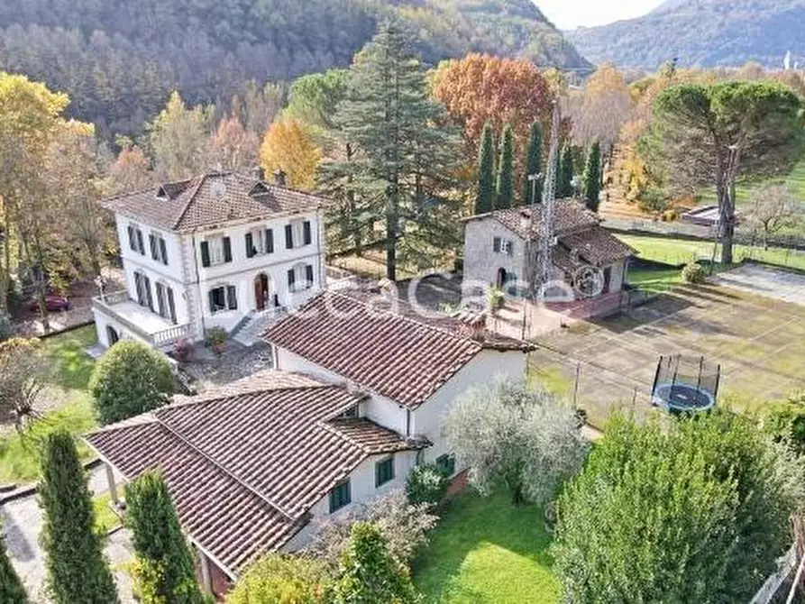 Immagine 20 di Villa in vendita  a Bagni Di Lucca