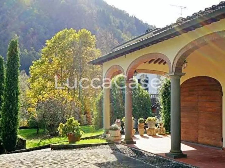 Immagine 23 di Villa in vendita  a Bagni Di Lucca