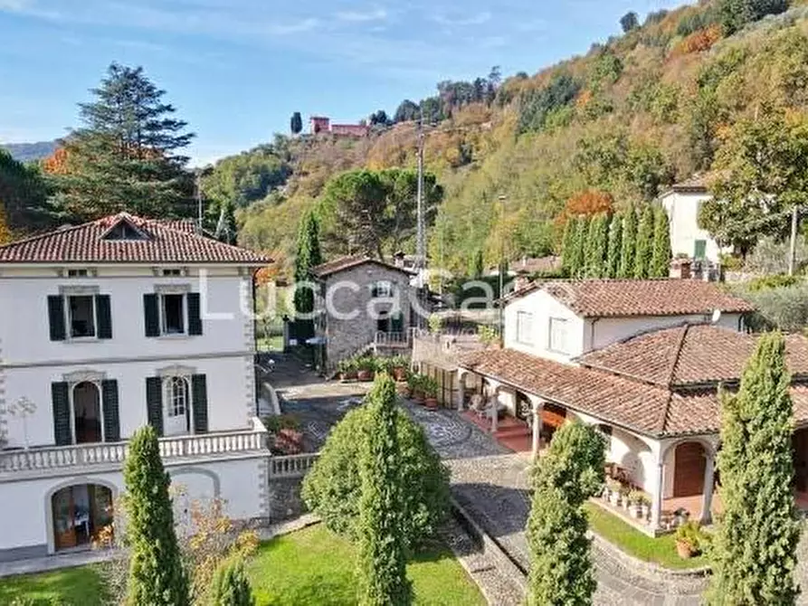 Immagine 18 di Villa in vendita  a Bagni Di Lucca