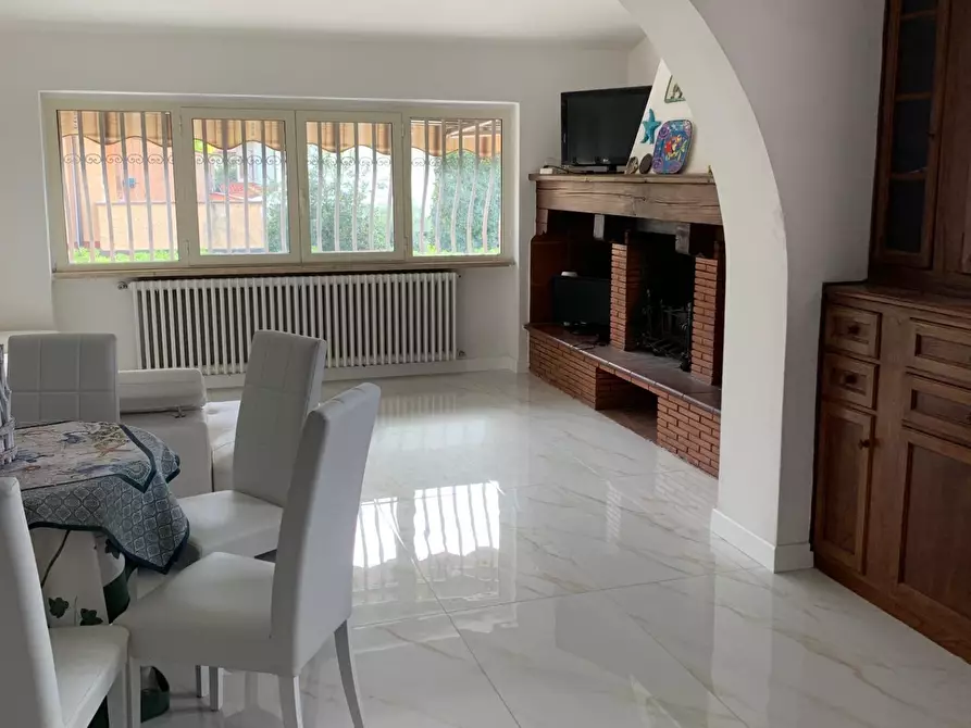 Immagine 11 di Appartamento in vendita  a Forte Dei Marmi