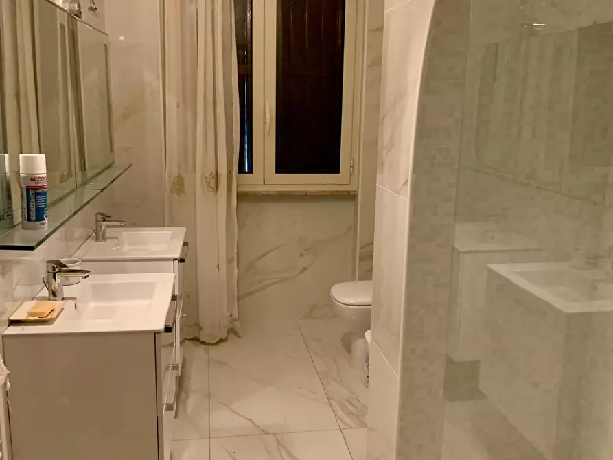 Immagine 6 di Appartamento in vendita  a Forte Dei Marmi