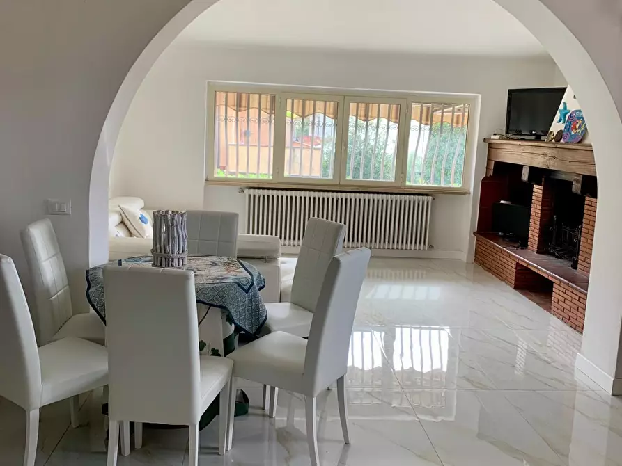 Immagine 1 di Appartamento in vendita  a Forte Dei Marmi