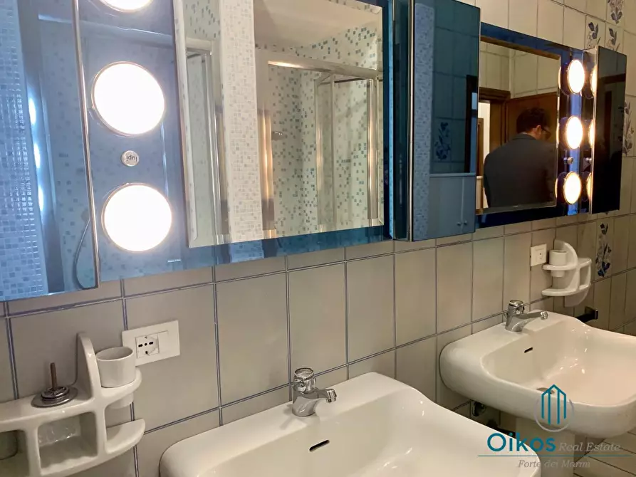 Immagine 39 di Appartamento in vendita  a Forte Dei Marmi