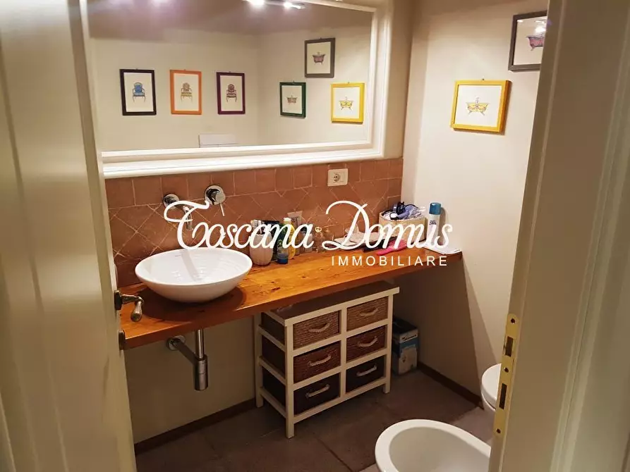 Immagine 8 di Appartamento in vendita  a Siena