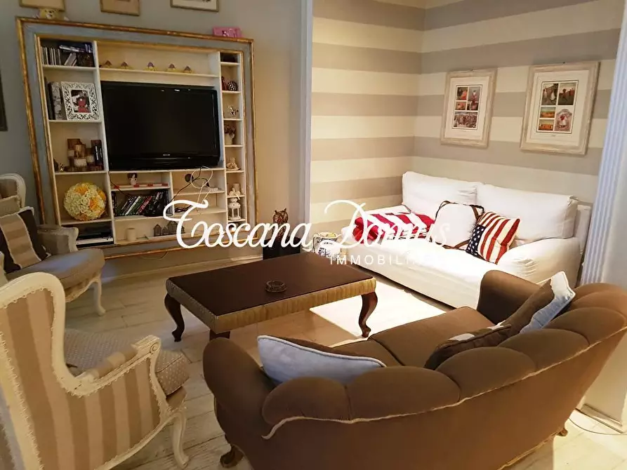 Immagine 1 di Appartamento in vendita  a Siena