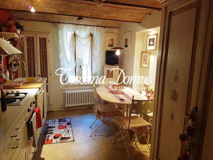 Immagine 21 di Appartamento in vendita  a Siena